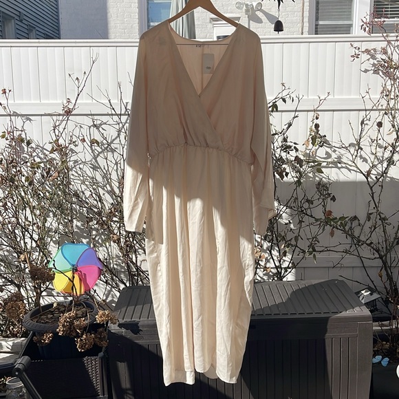 GIA/irl Alayiah Midi Dress - Ivory - Picture 4 of 16